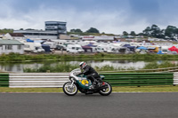 Vintage-motorcycle-club;eventdigitalimages;mallory-park;mallory-park-trackday-photographs;no-limits-trackdays;peter-wileman-photography;trackday-digital-images;trackday-photos;vmcc-festival-1000-bikes-photographs